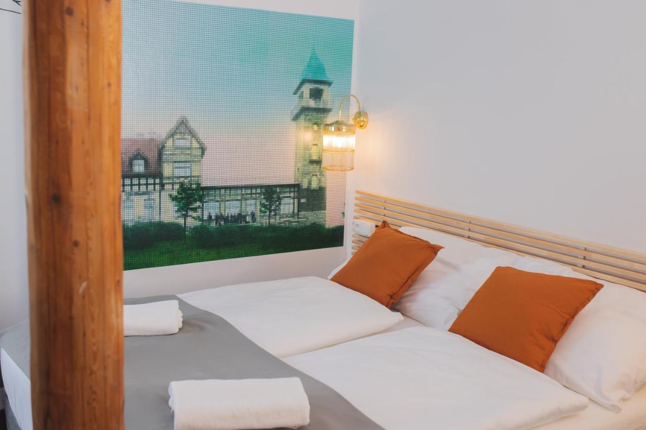 Hotel Petrin ยาโบลเนช นัด นิโซ ภายนอก รูปภาพ